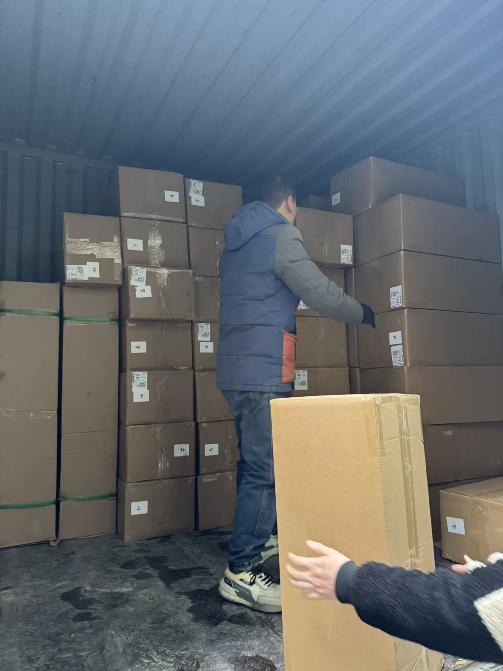 Loading shipping container